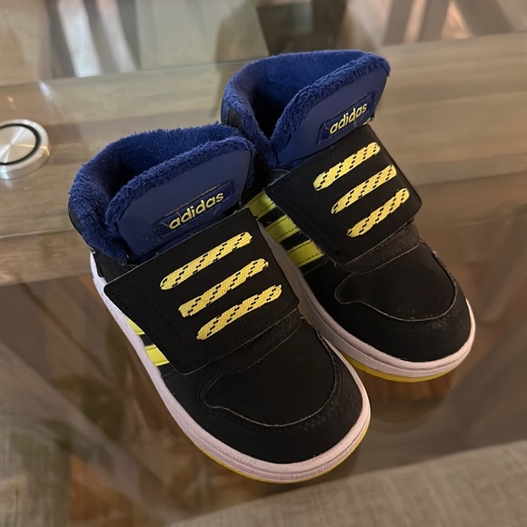 adidas Other - Adidas high top sneakers